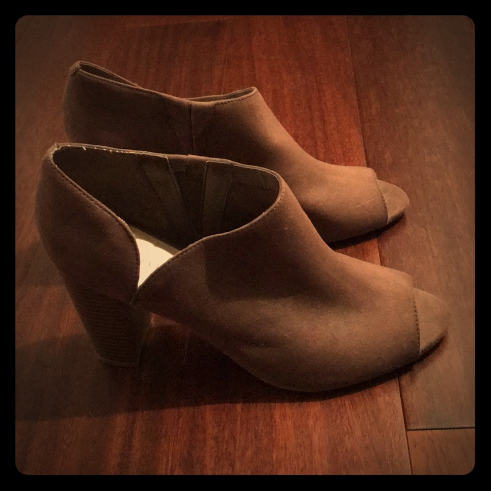 Indigo Rd. open-toe booties
